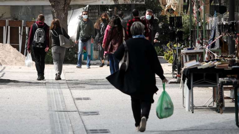 Κορονοϊός: Εξακολουθεί να σαρώνει στην Αττική με 1.649 κρούσματα - Στο "κόκκινο" το Κέντρο της Αθήνας και η Θεσσσαλονίκη