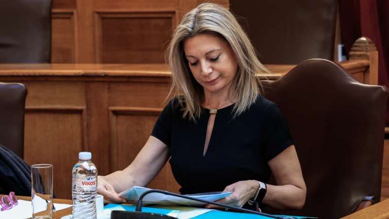 Στην Κομισιόν η Μαρία Καρυστιανού με τις 1,3 εκατ. υπογραφές - "Με ενοχλεί η ανυπαρξία της δικαιοσύνης" [Βίντεο]