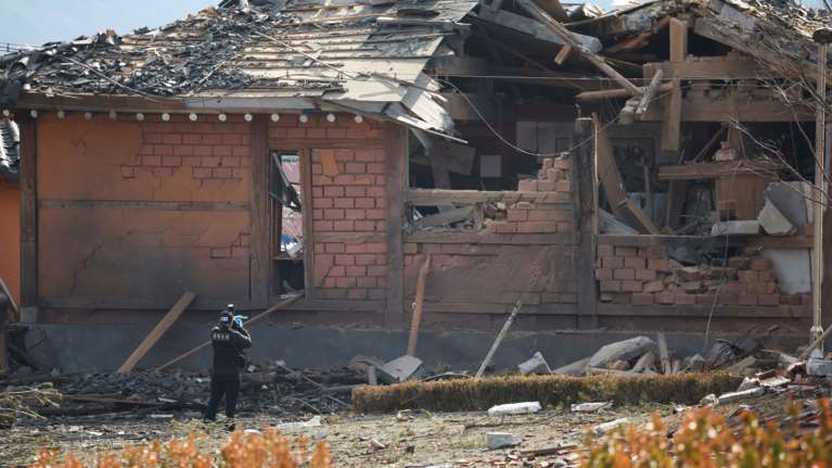 Νότια Κορέα: Μαχητικό έριξε κατά λάθος 8 βόμβες σε χωριό, τραυματίζοντας αμάχους