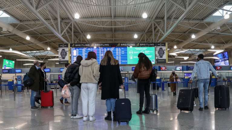 ΗΠΑ - CDC: Τέλος η σύσταση "Αποφύγετε τα ταξίδια" για την Ελλάδα και άλλες 88 χώρες