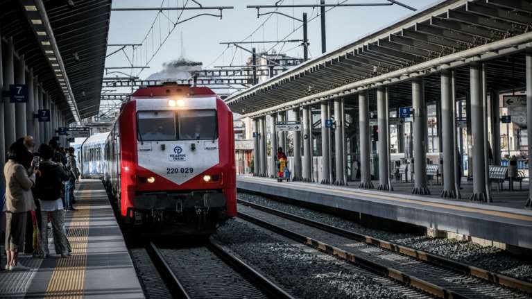 Ακινητοποιήθηκε αμαξοστοιχία στην Τιθορέα λόγω βλάβης στο σύστημα τηλεδιοίκησης - Αναχώρησε με καθυστέρηση 95 λεπτών