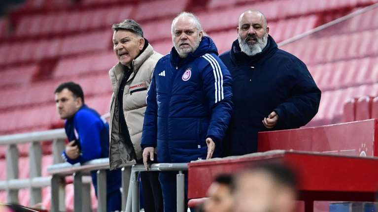 ΣΥΡΙΖΑ: &quot;Κόλαφος οι καταγγελίες του Ολυμπιακού - Να παρέμβει η κυβέρνηση και να προασπίσει τη διαφάνεια του ποδοσφαίρου&quot;