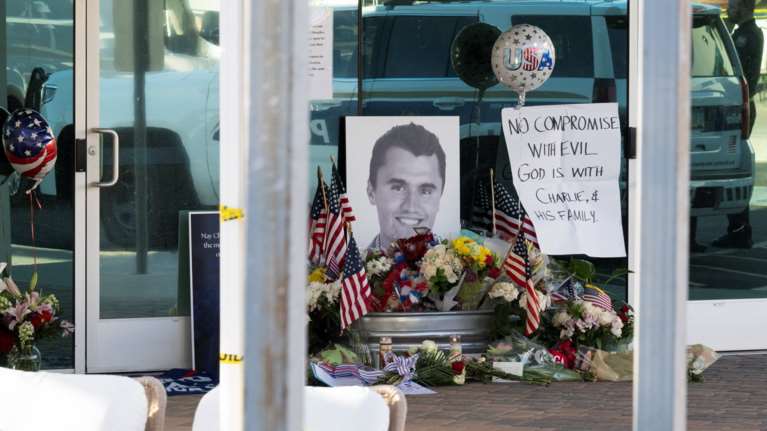 Μπάιντεν για δολοφονία Κερκ: Αυτού του είδους η βία πρέπει να τερματιστεί τώρα