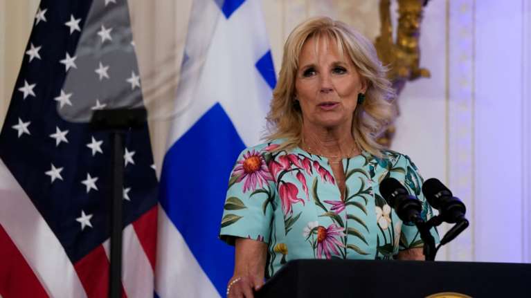 Η αναφορά της Τζιλ Μπάιντεν στις κόρες του πρωθυπουργού - Θερμά λόγια για τη Μαρέβα Μητσοτάκη
