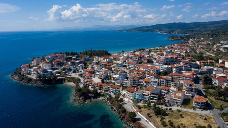 Χαλκιδική: Έσωσαν ύστερα από τιτάνια προσπάθεια 3χρονο από βέβαιο πνιγμό - Δεν σταμάτησε να βγάζει νερό από το στόμα