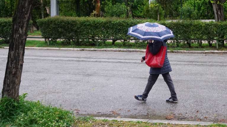 Με βροχές ξεκινά η Μεγάλη Εβδομάδα - Πότε αναμένεται βελτίωση