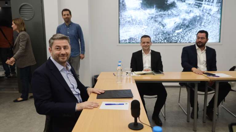 ΠΑΣΟΚ: &quot;Η ομόνοια σπίτια χτίζει κι η διχόνοια τα γκρεμίζει&quot; - Το καρφί Διαμαντοπούλου για τη στάση Δούκα μετά τις αλλαγές