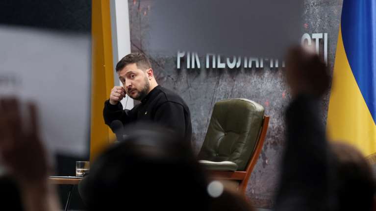 Ζελένσκι: &quot;Μας περιμένει μια αναπόφευκτη νίκη&quot;- Ποια ήταν η πιο δύσκολη στιγμή του πολέμου