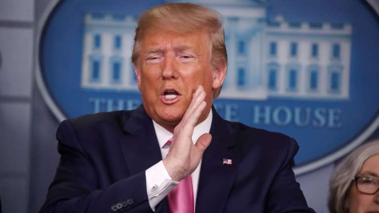 ΗΠΑ: Δύο Ρεπουμπλικανοί με κορονοϊό ήρθαν σε επαφή με τον Τραμπ