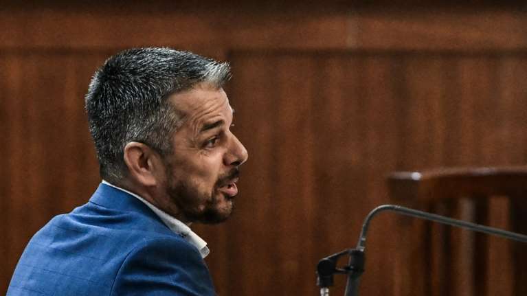 Δίκη Χρυσής Αυγής: Ο Μπούκουρας ζητά αναστολή για να φτιάχνει πεϊνιρλί- Κωμωδία τα &quot;επιχειρήματα&quot; των χρυσαυγιτών