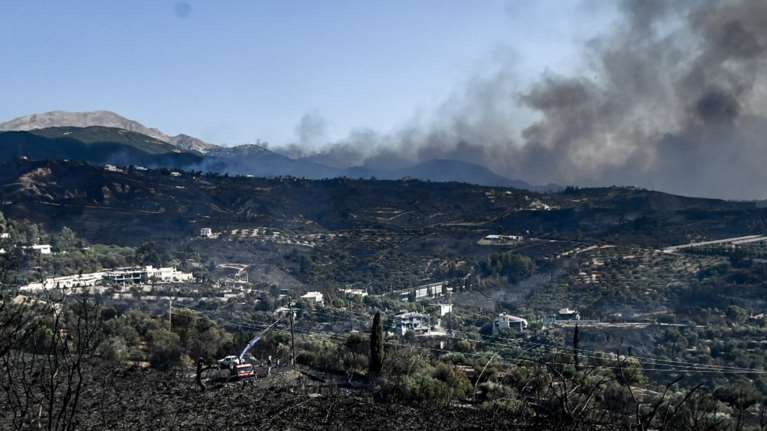 Πώς ξεκίνησαν οι πυρκαγιές: Ο ύποπτος πυρομανής, οι υπόνοιες για εμπρησμούς και οι πυλώνες του ΔΕΔΔΗΕ
