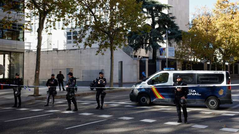 Ισπανία: Η παραστρατιωτική οργάνωση "Ρωσικό Αυτοκρατορικό Κίνημα" πίσω από τις παγιδευμένες επιστολές