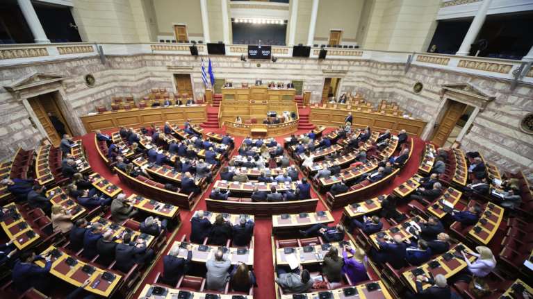Βουλή: Live η δεύτερη μέρα της συζήτησης επί της πρότασης δυσπιστίας