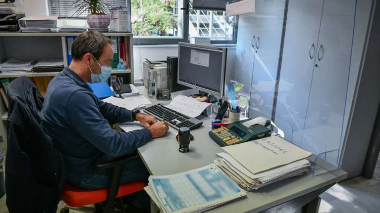 Οι 7 αλλαγές που φέρνει το νέο φορολογικό νομοσχέδιο: Τι προβλέπει για δηλώσεις και παραγραφές