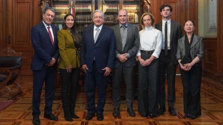 Συνάντηση Βαρουφάκη με τον πρόεδρο του Μεξικού: Σύμπνοια για &quot;νέο διεθνές οικονομικό - νομισματικό σύστημα&quot;