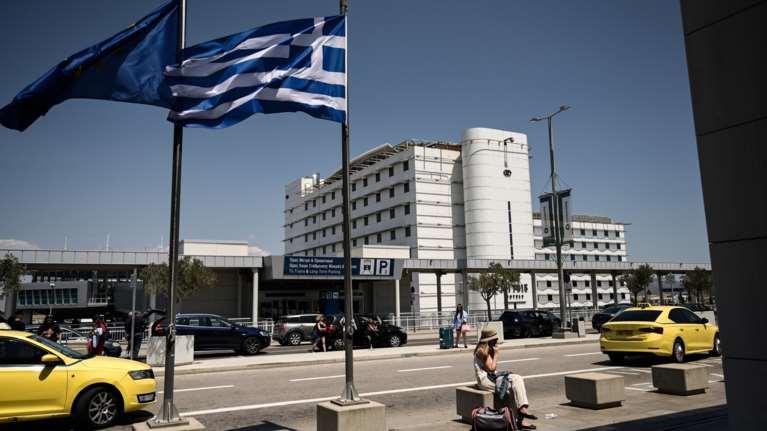 Bloomberg: Προσφορά ρεκόρ για το 30% των μετοχών του αεροδρομίου Ελ. Βενιζέλος - Άλλη μία απόδειξη ότι η Ελλάδα έχει ανακάμψει