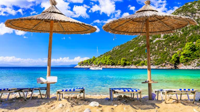 Καιρός: Με 34άρια μπαίνει το καλοκαίρι - Ανεμοι έως 7 μποφόρ στο Αιγαίο