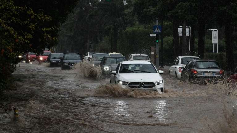 Καιρός: Οι μετεωρολόγοι προειδοποιούν - &quot;Οργανωμένη και σημαντική κακοκαιρία το Σαββατοκύριακο&quot;, στο επίκεντρο και η Αττική