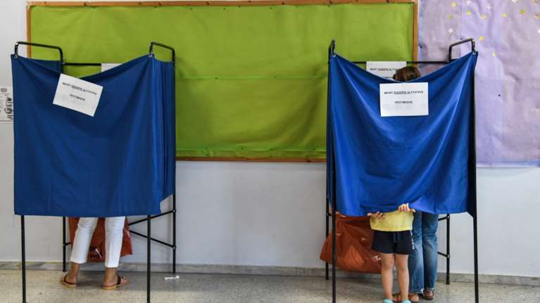 Έρευνα για Βόρειο Τομέα Αθηνών: Κλείσιμο ψαλίδας ΝΔ &amp; ΣΥΡΙΖΑ - Ανοδος για το ΠΑΣΟΚ