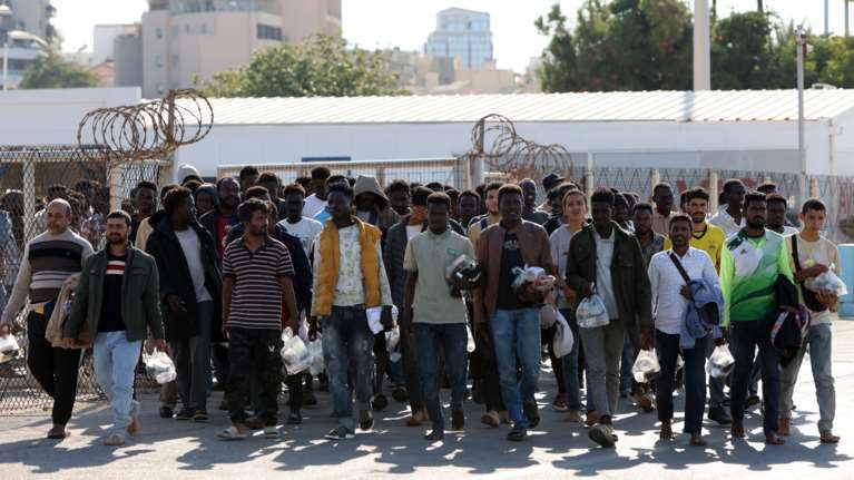 Νέα διάσωση 74 μεταναστών νοτίως της Κρήτης - 247 μεταφέρθηκαν στο Λαύριο το Σαββατοκύριακο