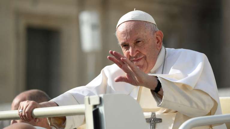 Ο πάπας Φραγκίσκος κατακρίνει και Τραμπ, και Χάρις: Και οι δύο είναι κατά της ζωής - Επιλέξτε το μικρότερο κακό&quot;