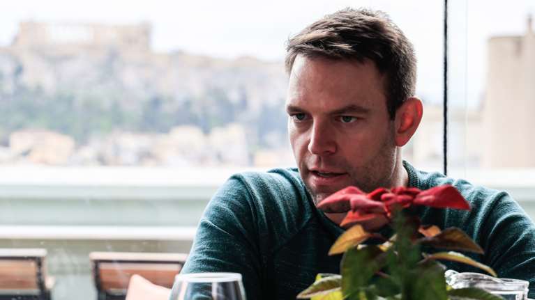 Κασσελάκης για τον 31χρονο αστυνομικό που πέθανε από φωτοβολίδα στου Ρέντη: Έπεσε θύμα της τυφλής οπαδικής βίας