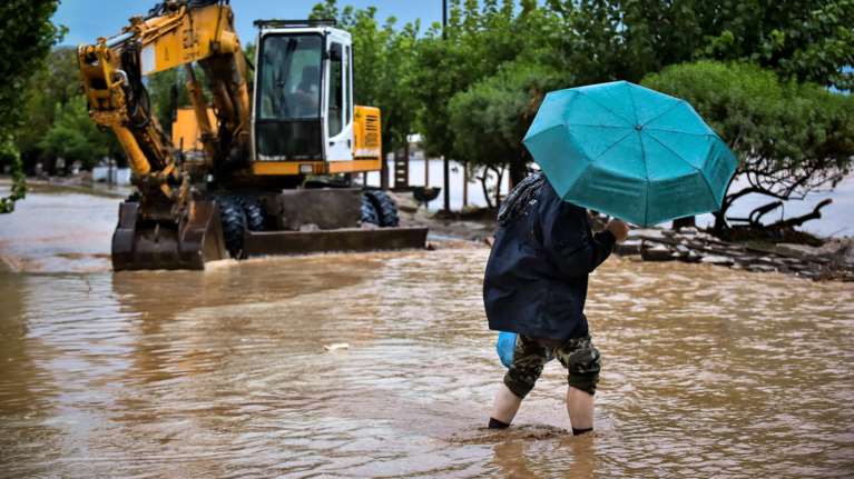 Κακοκαιρία Elias: Οργή και αγανάκτηση στον Βόλο – &quot;Δεν έχουμε καμία ενημέρωση, η ζωή μας έχει αλλάξει&quot; [βίντεο]
