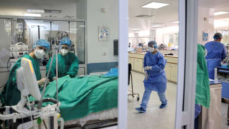 Ευλογιά των πιθήκων - Νέα δεδομένα: Ίσως υπάρχει στο σπέρμα ασθενών και μεταδίδεται σεξουαλικά - Η Ευρώπη στο επίκεντρο