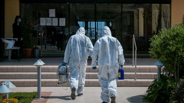 Προκήρυξη για 1.100 θέσεις εργασίας στον ΕΟΔΥ - Δείτε τις ειδικότητες