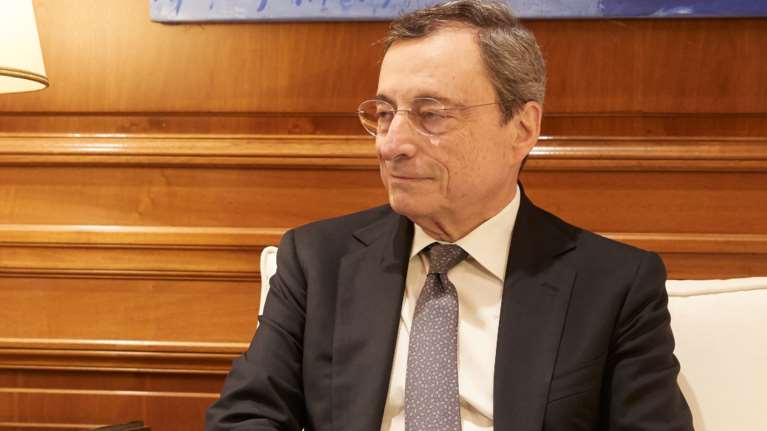 Καταρρέει η κυβέρνηση Ντράγκι παρά την ψήφο εμπιστοσύνης - Πέντε Αστέρια, Φόρτσα Ιτάλια και Λέγκα του γύρισαν την πλάτη