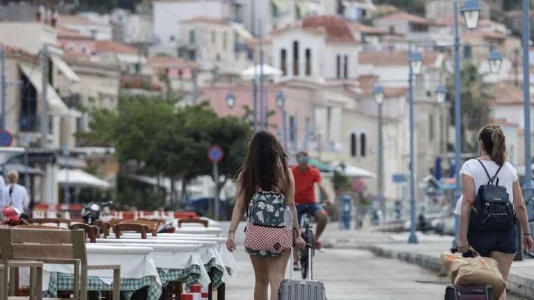 Κορονοϊός - Πόρος: Ηξεραν εδώ και μια εβδομάδα για τα κρούσματα - Τι οδήγησε στο lockdown [εικόνες]