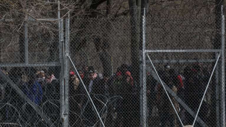 Κόκκινος συναγερμός στον Εβρο: Σχέδιο έκτακτης ανάγκης τριών επιπέδων για να εμποδιστεί μαζική &quot;εισβολή&quot; μεταναστών