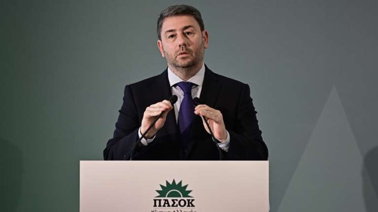 Ανδρουλάκης: &quot;Η ΝΔ δεν θέλει να αλλάξει το κράτος, αλλά να το ελέγχει&quot; - Επίθεση σε Μητσοτάκη για τα Τέμπη