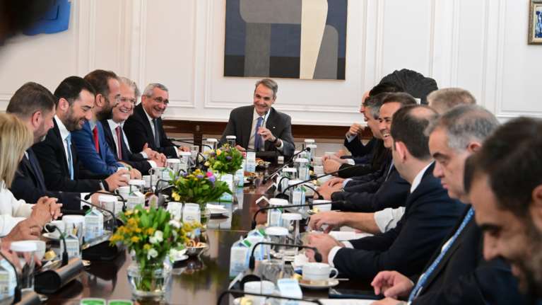 Συνάντηση Μητσοτάκη με τους 13 περιφερειάρχες: Στο επίκεντρο η υλοποίηση των προγραμμάτων ΕΣΠΑ