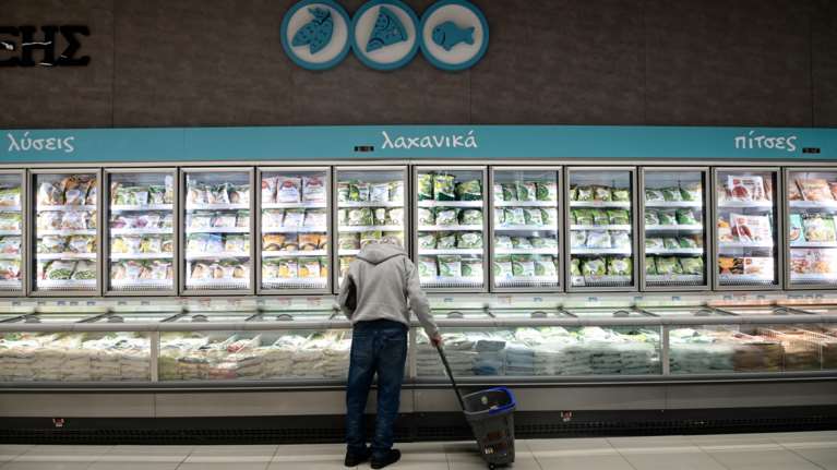 Πάνω από 2 εκατ. οι αιτήσεις για το market pass - Ο τρόπος που δίνει το 100% του ποσού και η επιλογή για κατάθεση με &quot;πέναλτι&quot;