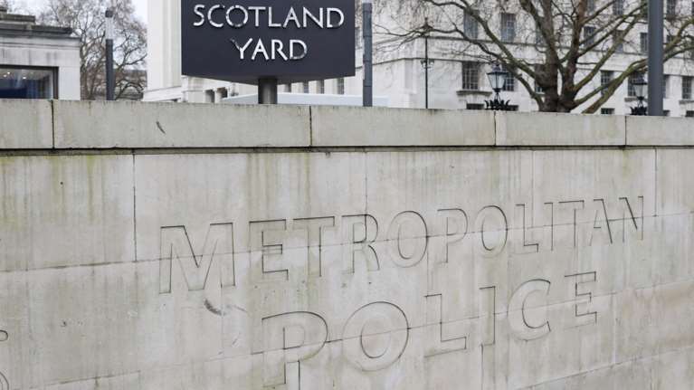 Ρατσιστική και σεξιστική η αστυνομία του Λονδίνου, αποκαλύπτει έρευνα &quot;βόμβα&quot;