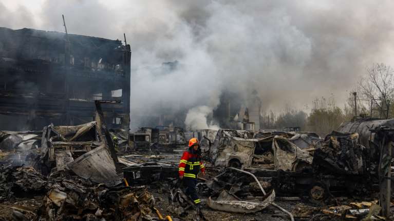 CNN: Ο Ζελένσκι κάνει πίσω και πετάει το μπαλάκι στον Πούτιν για τον τερματισμό του πολέμου στην Ουκρανία