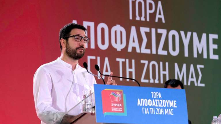 Ηλιόπουλος: Άμεση κοινωνική ανάγκη οι εκλογές – Σταγόνα στον ωκεανό τα επιδόματα για την ακρίβεια