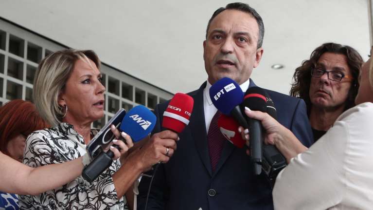 Ο Στίγκας στηρίζει Κασιδιάρη για τον Δήμο Αθήνας ενώ τώρα τον &quot;αθωώνει&quot; για τις μεθόδους Greek Mafia και Δον Κορλεόνε