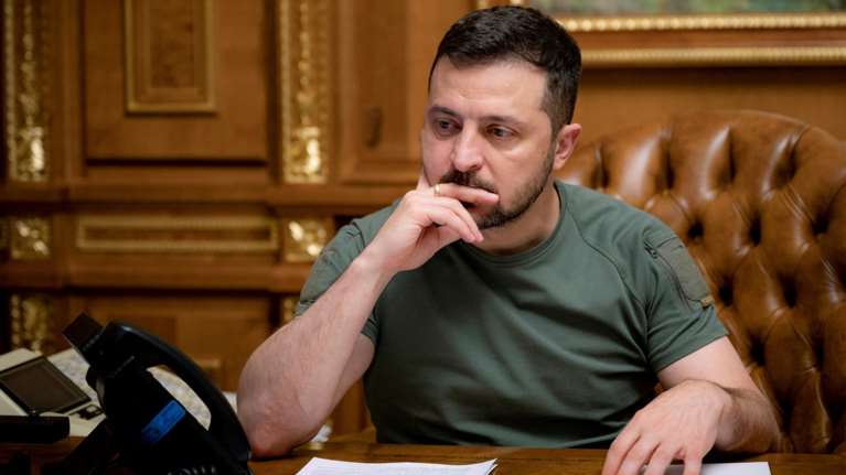 &quot;Βόμβα&quot; Ζελένσκι: Οι Ρώσοι προετοιμάζουν τον λαό τους για χρήση πυρηνικών - Δεν είναι έτοιμοι να το κάνουν αλλά το συζητάνε