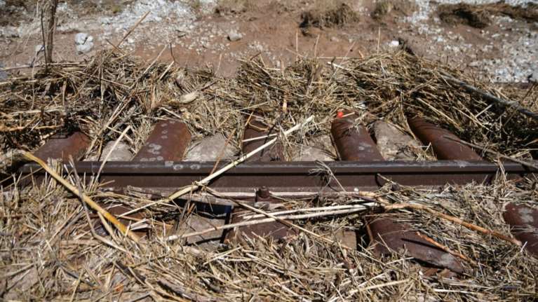 Κακοκαιρία Daniel: Διαλυμένο το σιδηροδρομικό δίκτυο Λάρισας - Βόλου [εικόνες - βίντεο]