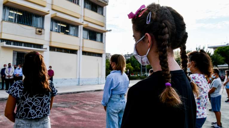 Κεραμέως: Φέτος διορίστηκαν 8.600 μόνιμοι εκπαιδευτικοί - Με προαιρετική χρήση μάσκας το άνοιγμα των σχολείων