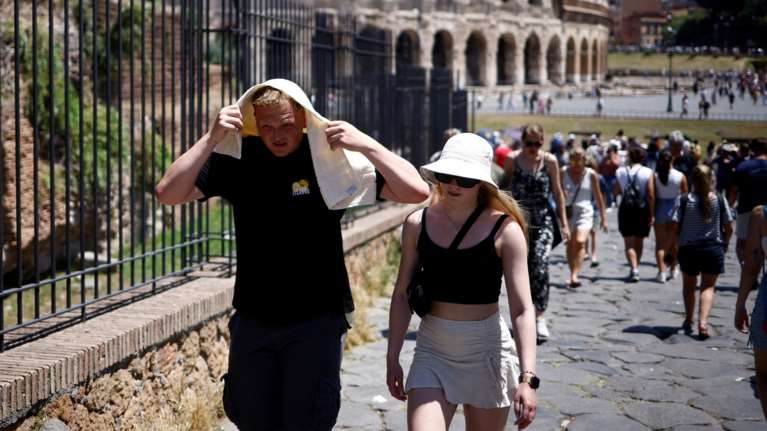 Ο καύσωνας &quot;Κέρβερος&quot; σαρώνει τη νότια Ευρώπη: Θερμοκρασίες ρεκόρ στην Ιταλία, ακόμα και 48 βαθμοί σε Σικελία και Σαρδηνία