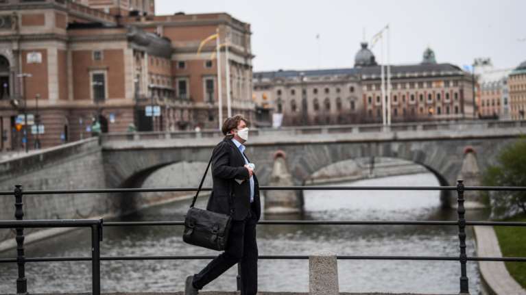 Σουηδία: Mάλλον δεν λειτούργησε η ανοσία της αγέλης -  Ξεπέρασαν τους 3.000 οι νεκροί από κορονοϊό