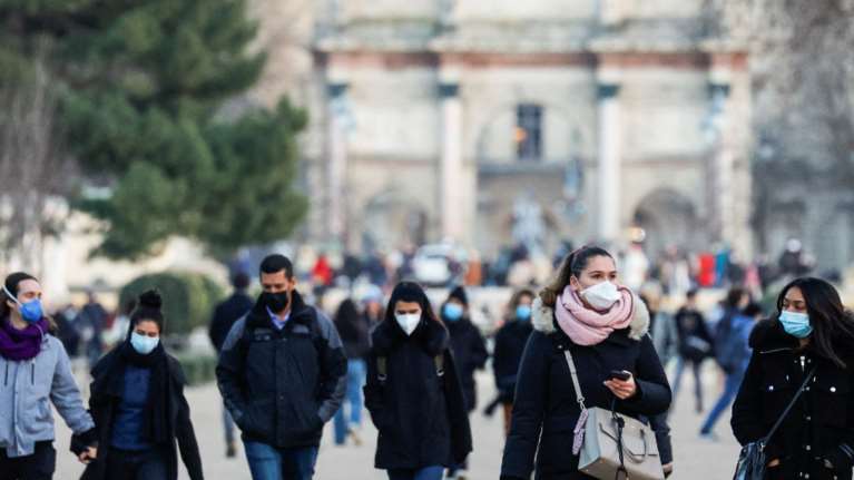 Είναι η μετάλλαξη Όμικρον το τέλος της πανδημίας;- Πότε και πώς ο κορονοϊός θα γίνει ενδημικός