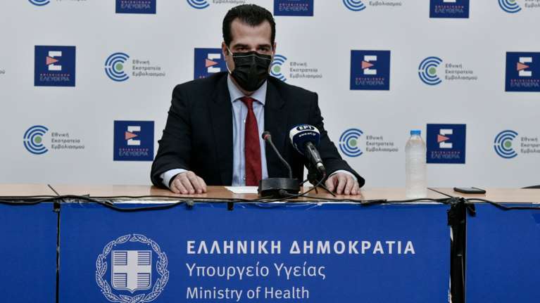 Απάντηση Πλεύρη σε ΣΥΡΙΖΑ: Διασφαλίζουμε σε όλους δωρεάν γιατρό και δωρεάν παροχές - &quot;Καραμέλες&quot; περί ιδιωτικοποίησης