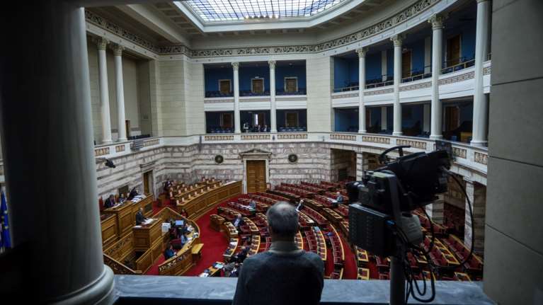 Βουλή: Στην Ολομέλεια το νομοσχέδιο για τον περιορισμό της φοροδιαφυγής - Ενστάσεις του επιστημονικού συμβουλίου