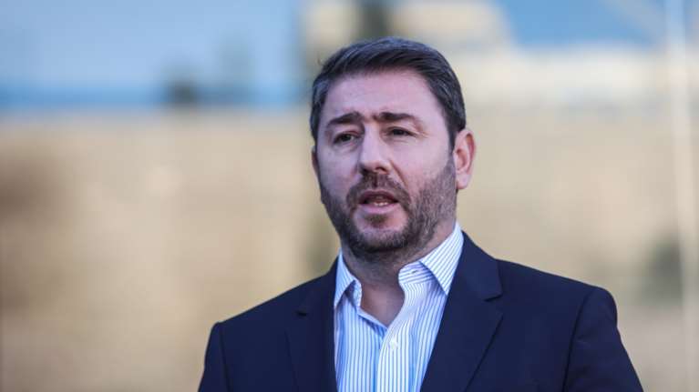 Καρφιά Ανδρουλάκη για &quot;αλαζονικό καθεστωτισμό&quot; Μητσοτάκη και &quot;αμετανόητο λαϊκισμό&quot; Τσίπρα