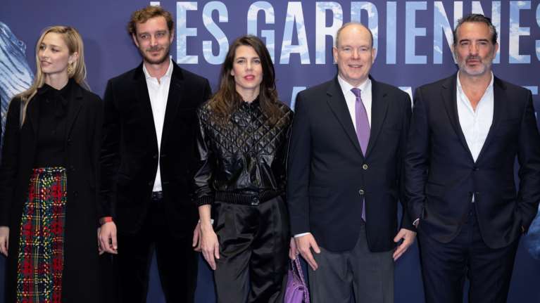 Όταν λείπει η Σαρλίν: Οι royals του Μονακό με Chanel και Dior - Το leather jacket και το ταρτάν που έκαναν τη διαφορά