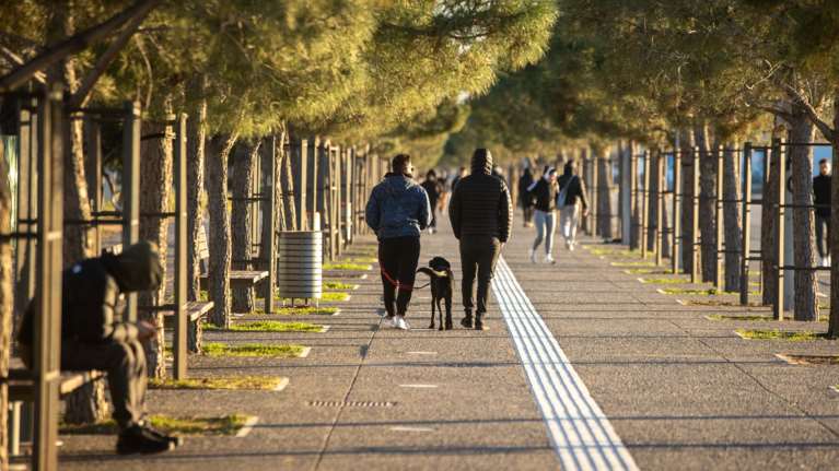 Με άνοδο της θερμοκρασίας μπαίνει ο Δεκέμβριος - Ανοιξιάτικος ο καιρός το Σαββατοκύριακο